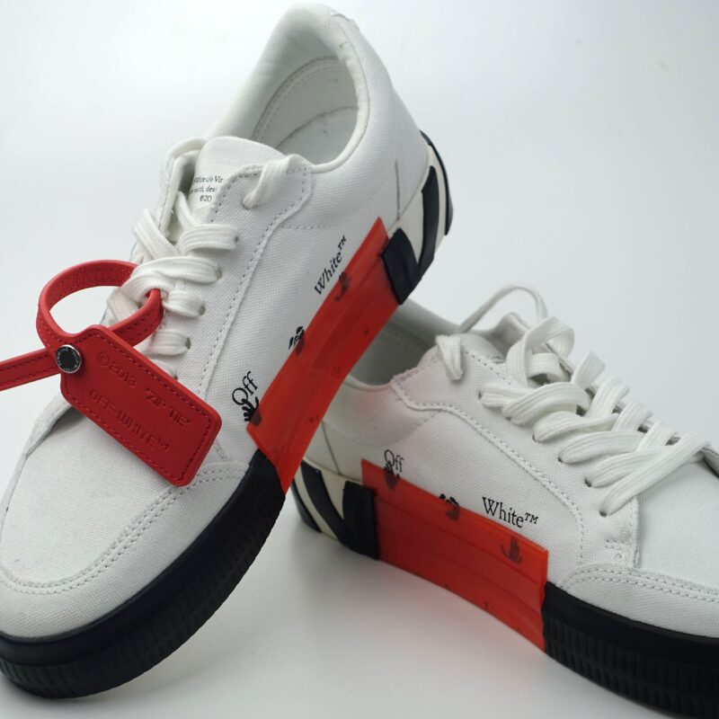 Off-White - immagine 2